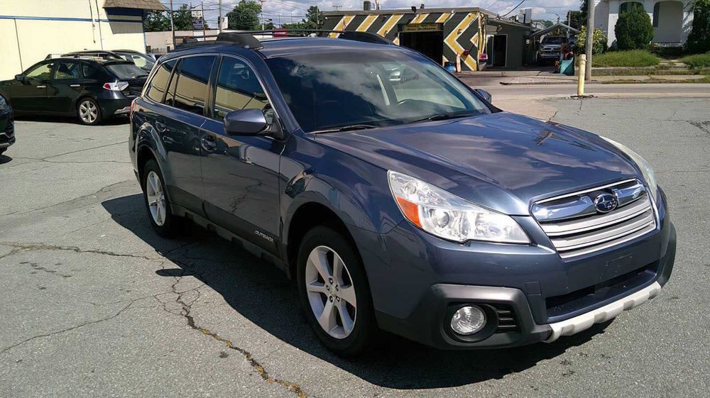 Subaru Outback Limited      2013