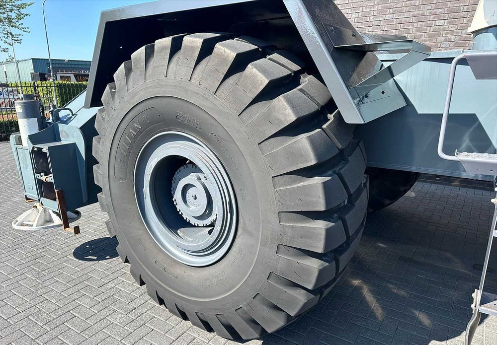 ŻURAW mobilny do ciężkiego terenu dźwig budowlany TEREX RT 130 RATY ...