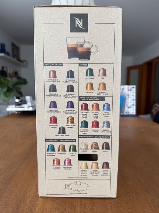 Máquina Café Nespresso Essenza Mini Piano Black C30 — Nova