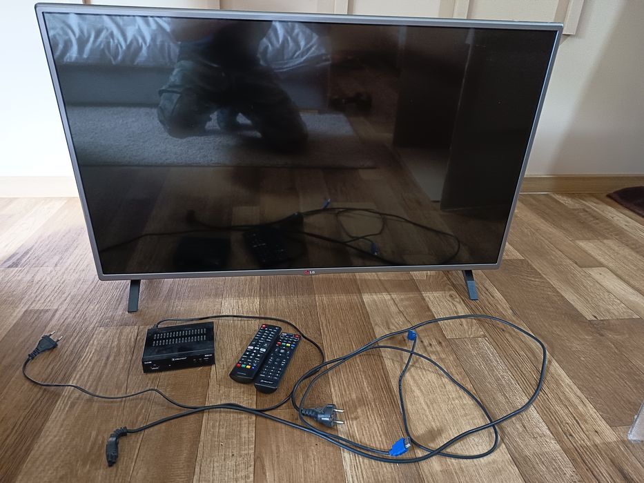 Tv 42 cale LG plus dekoder