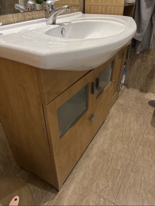 Móvel de Casa de Banho + Torneira