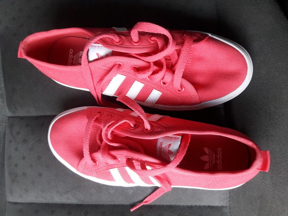 Кроссовки adidas Nizza