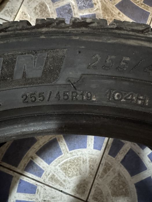 Зимова резина Michelin x-ice snow 255/45 R19