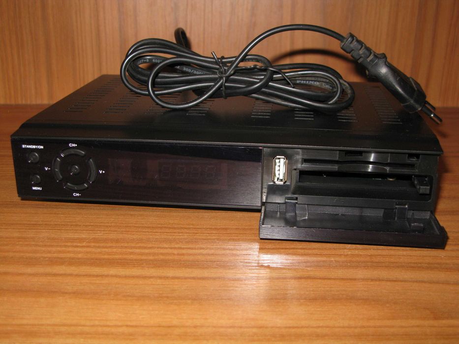 Amiko HD8260+ Т2 та супутниковий тюнер 2 в 1