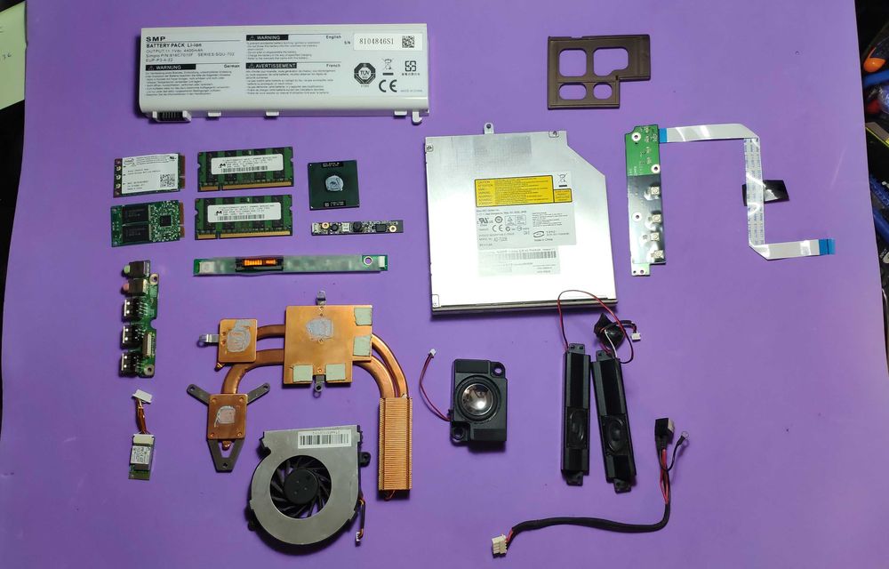 PEÇAS Packard Bell Easynote SB87 peças Intel T8300 LCD 17"64752054046978121