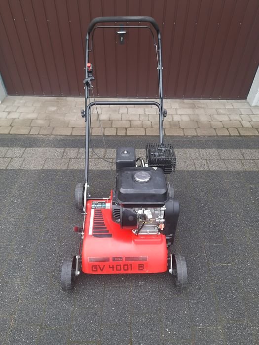 Wertykulator, areator GÜDE z silnikiem spalinowym