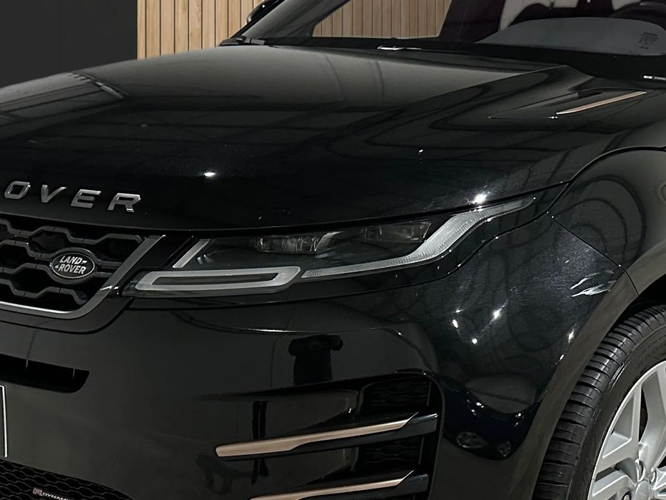 Land Rover Range Rover Evoque P300e R-Dynamic SE