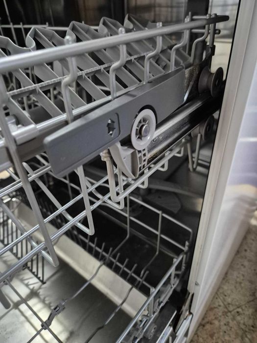 Maquina de Lavar Loiça Bosch Silenceplus 4 - SMS4EMW02E