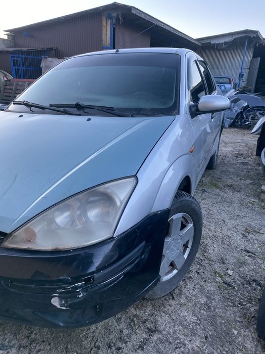 Форд Фокус 1 Запчастини Розборка Бампер капот крило