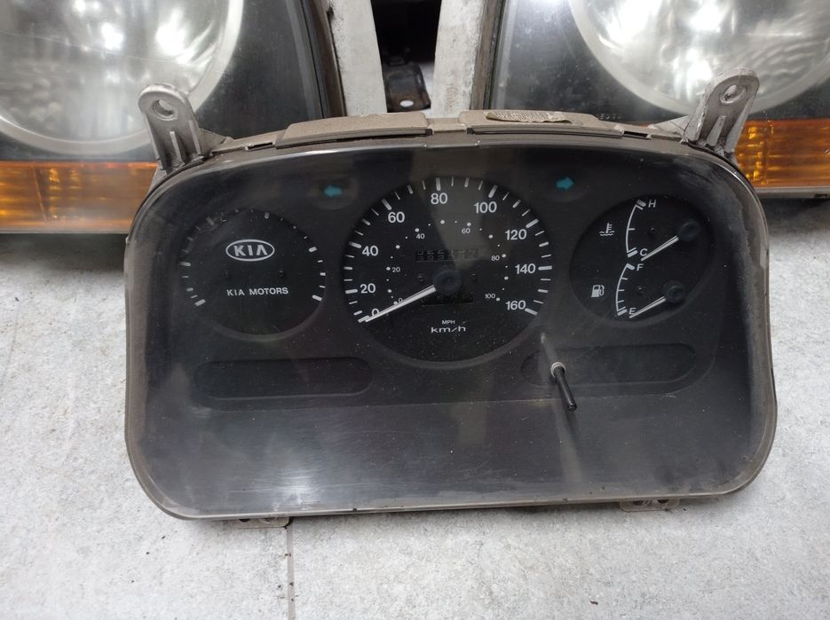 Chłodnica wody Kia K2700, K2500