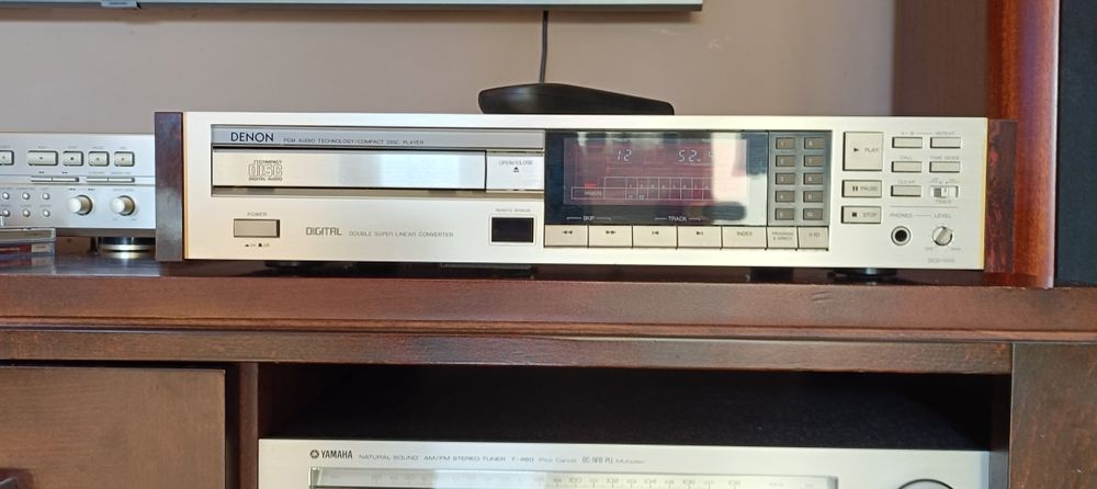 Odtwarzacz CD Denon DCD 1500 szampański