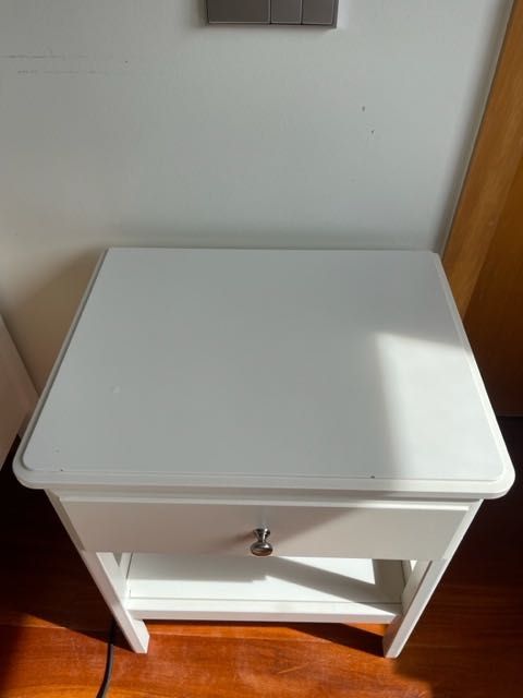 White Nightstand with Drawer64752021455235122