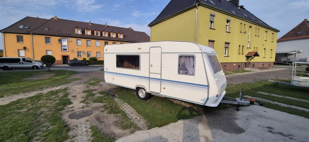 ADRIA 502 przyczepa kempingowa łóżko 3 pietrowe