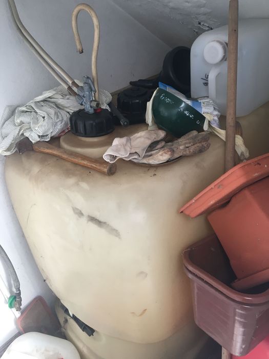 Recipiente de gasóleo com gasóleo