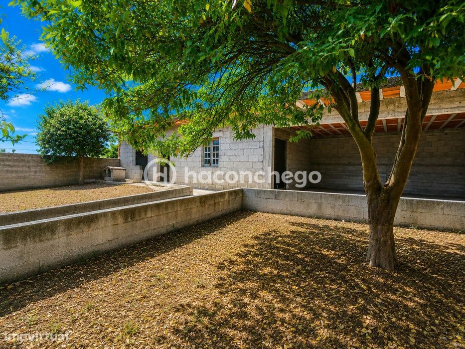 Moradia Rústica com 550 m² de terreno em Vila Cova, Barcelos