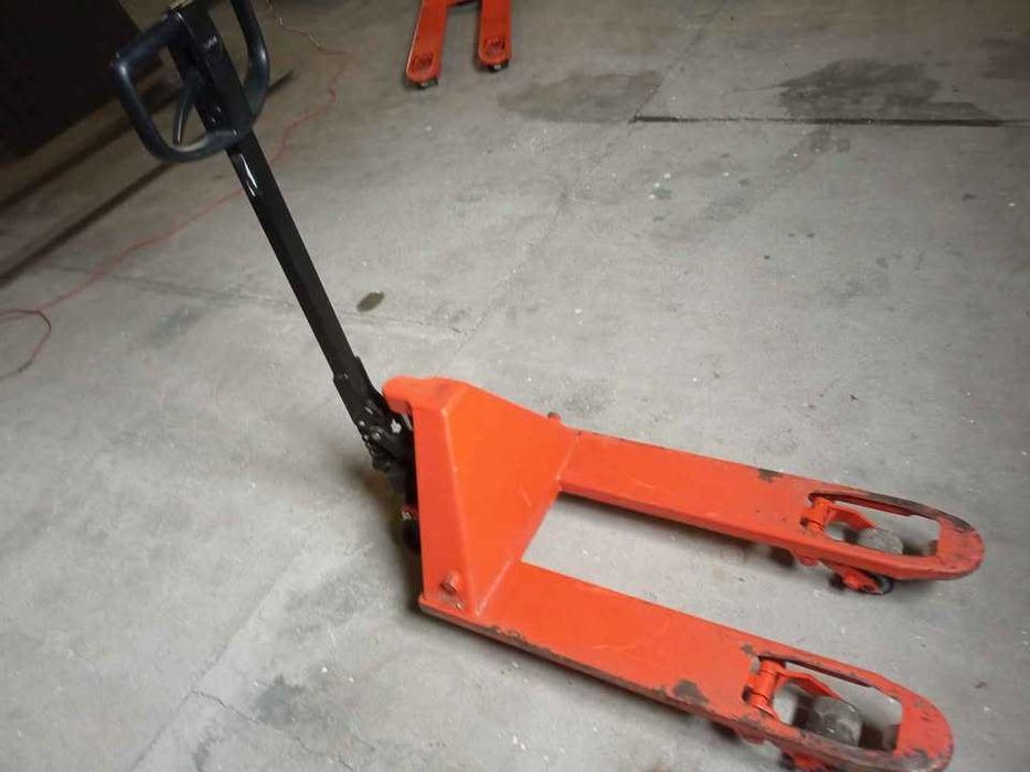 Wózek paletowy  Toyota 2300 kg krótki