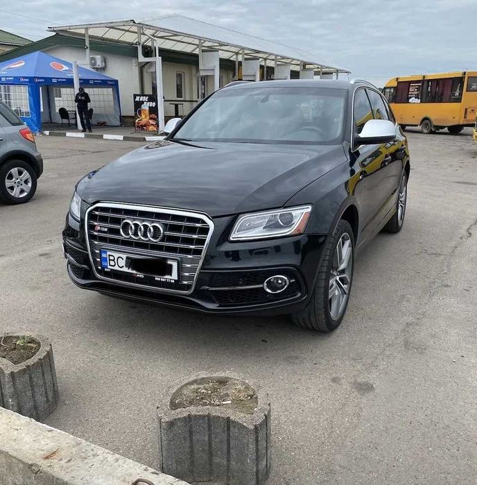 Авто Audi sq5  ( 354к.с.)