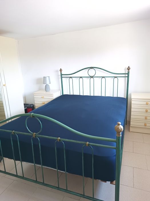 Cama casal em ferro
