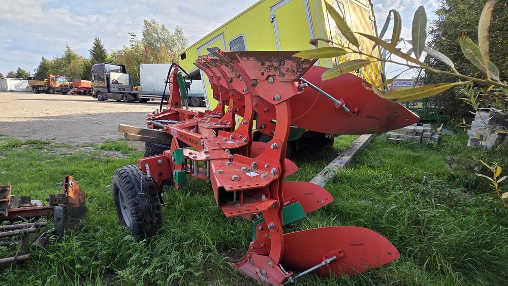 Pług obrotowy AGROMASZ POL 4