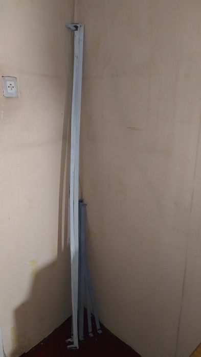 Cama de ferro muito antiga -solteiro