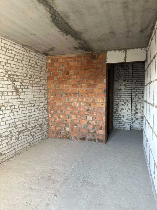 (5) Продаж 2к квартири на проспекті Юності  4422