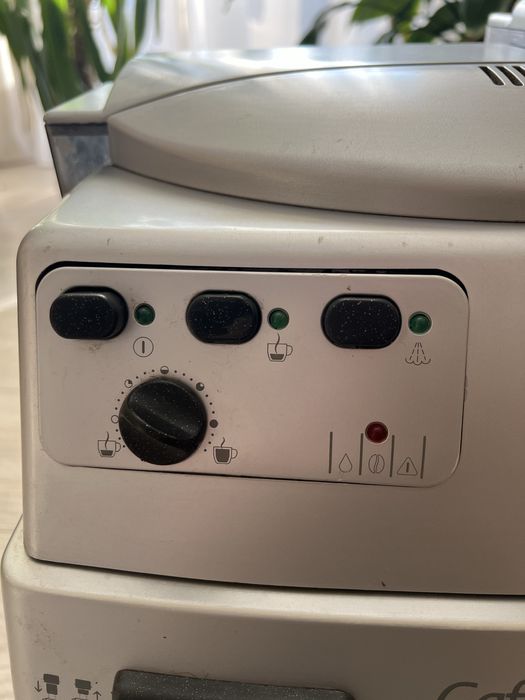 Кавова машина Saeco