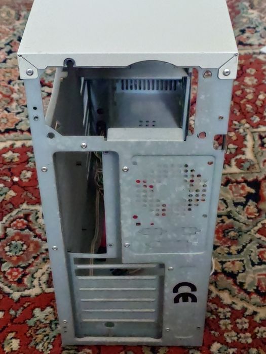 Корпус ПК системного блоку ATX.