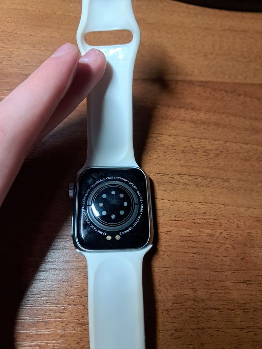 Смарт годинник на руку