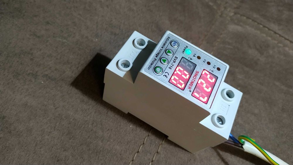 Реле защиты от перенапряжения, перегрузки по току 40 А