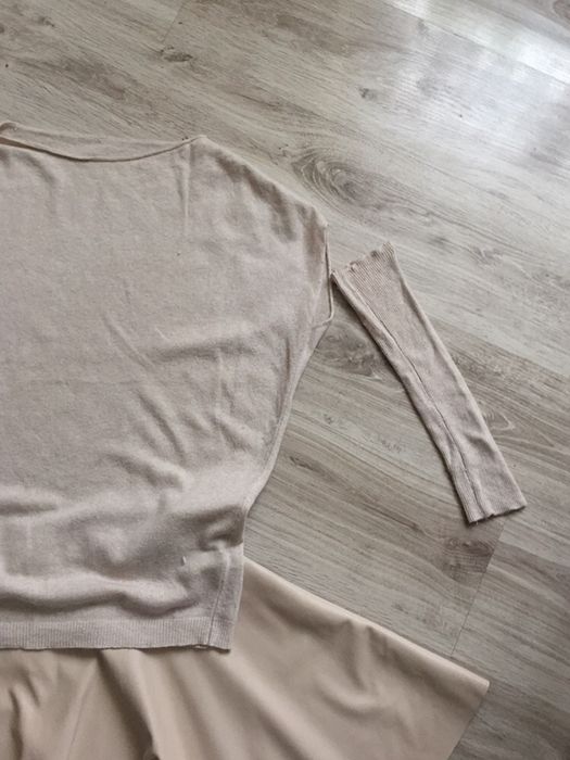 Sweter z doczepianymi rękawami