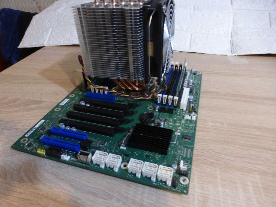 Материнская  плата  Fujitsu  D3348-B23 s 2011 V3 V4+