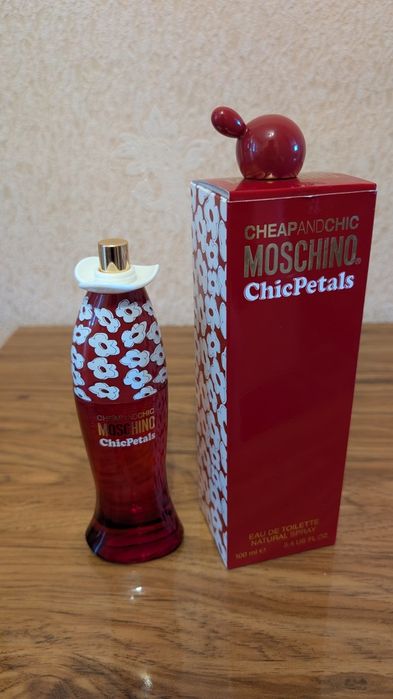 Вінтажні парфуми Moshino Cheap&Chic Petals