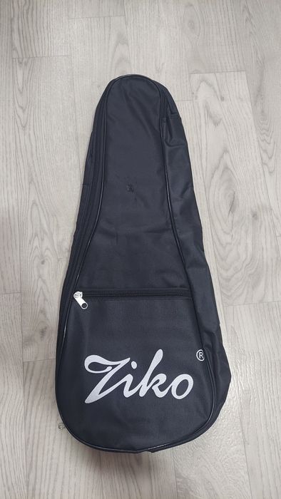 Чехол для укулеле сопрано. Новый,  но с дефектом, порезан