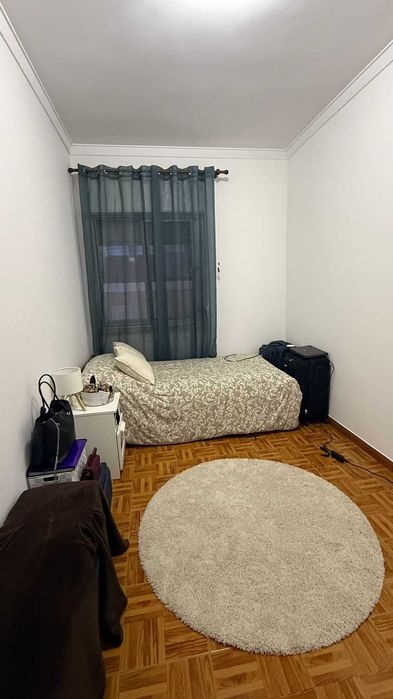 Quarto em Odivelas ao lado das Colinas do cruzeiro sem calçao entrada imediata