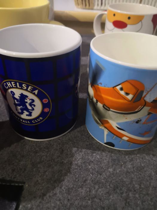 Kubki różne Nescafe kolekcjonerski