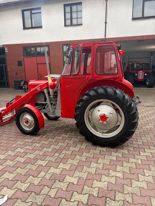 Massey Ferguson 25  Massey Ferguson 25 z Turem