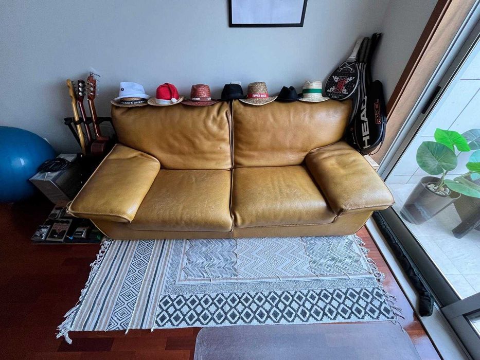 Sofa pele verdadeira 2 pessoas