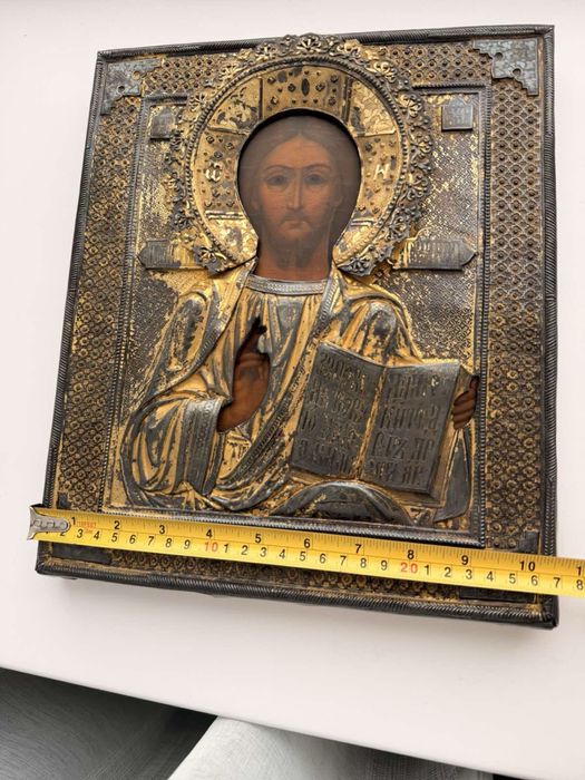 Старирная икона в серебрянном окладе 31,5 на 27 см