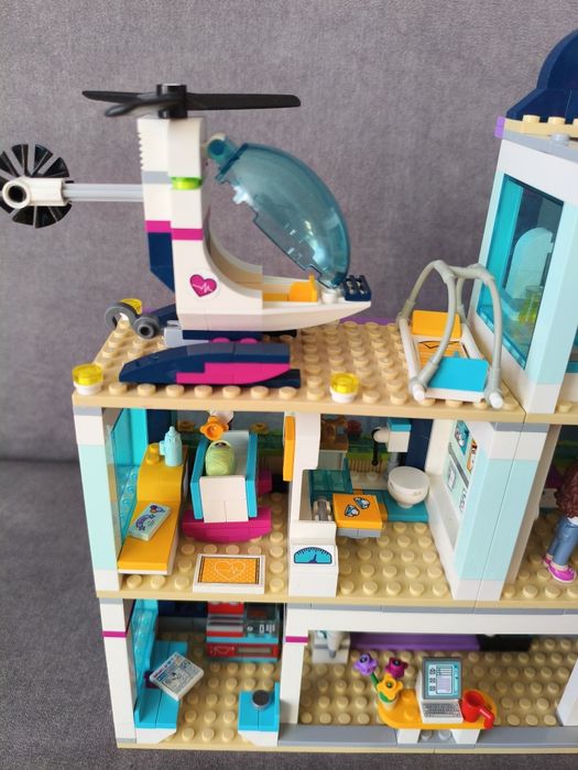 Lego Friends 41318 Szpitala w Heartlake