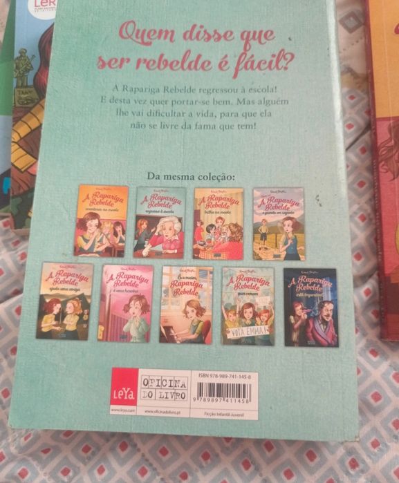 A rapariga rebelde volumes 1 e 2
