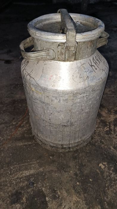 Алюмінієві бідони .