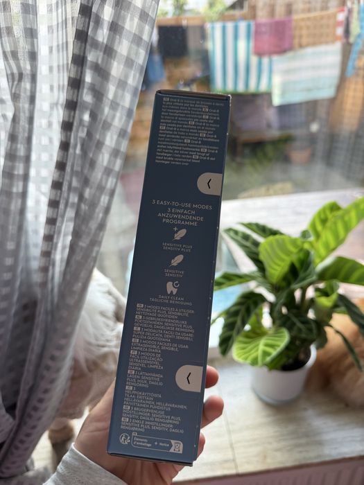 Новая электро  щетка Oral B