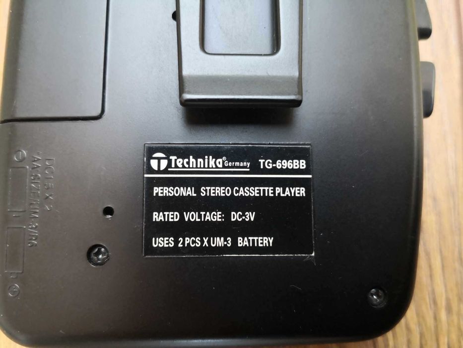 Odtwarzacz kasetowy przenośny walkman Technika Germany TG-696BB
