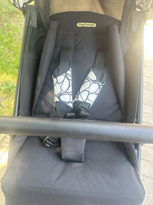Прогулочная коляска Peg-Perego Selfie (Grafic Gold)