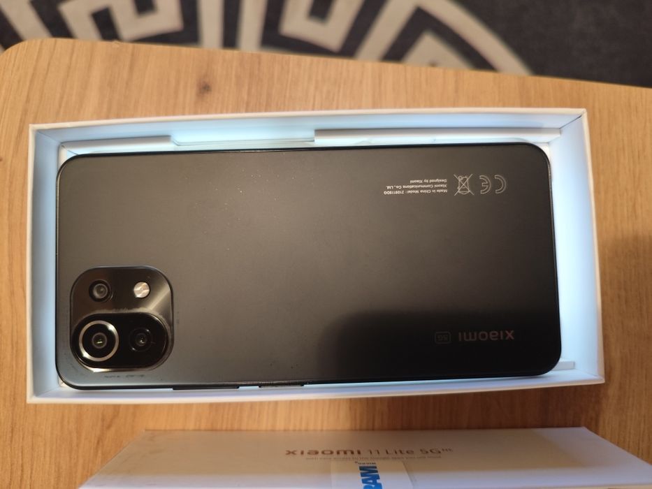 Xiaomi 11 lite 5g Ne stan jak nowy plus szkło