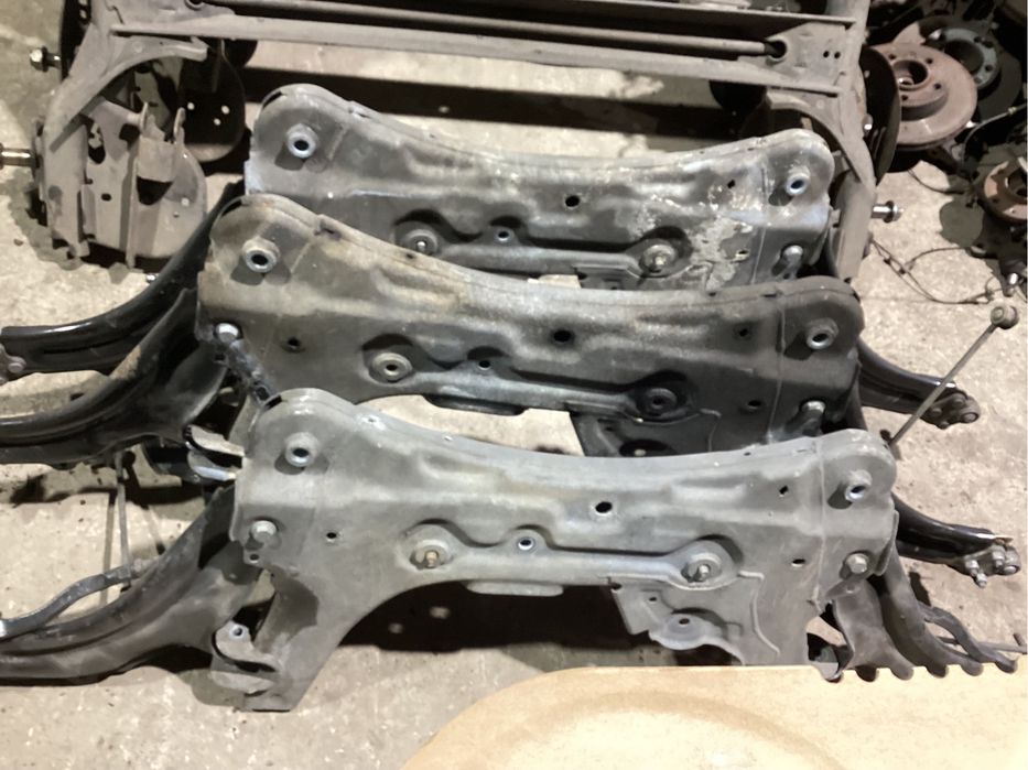 Передня балка Reno Master 3 Opel Movano підвіска ричаг передній