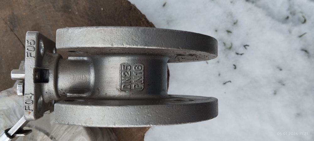 Продам кран  фланцевый шаровый нержавеющий DN25  PN16 новые цена догов