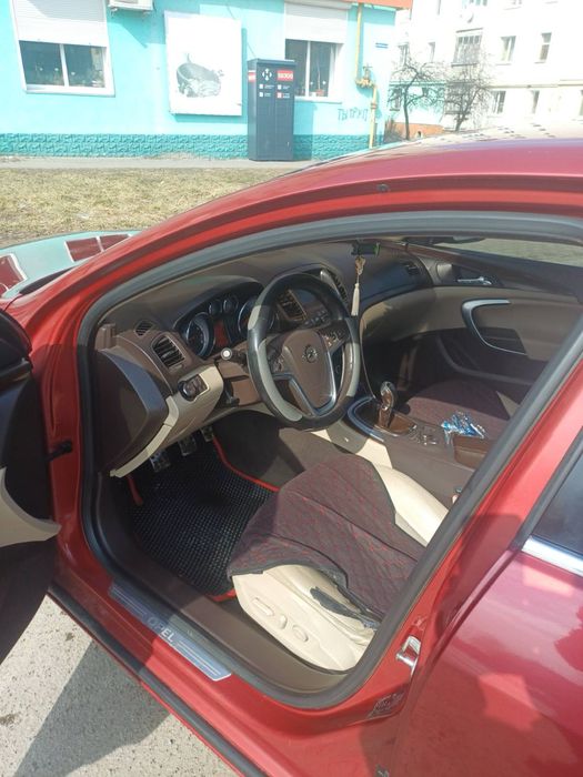 Продам Opel insignia