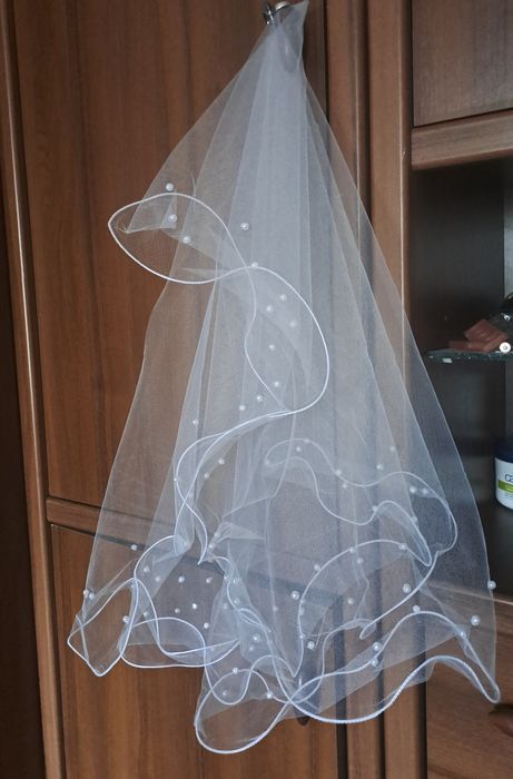 Фата с бусинками.