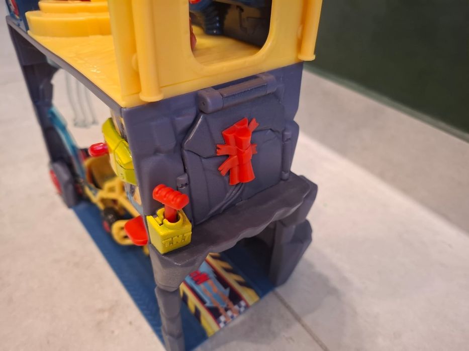 Zings Superthings Heroes Headquarters - General Headquarter